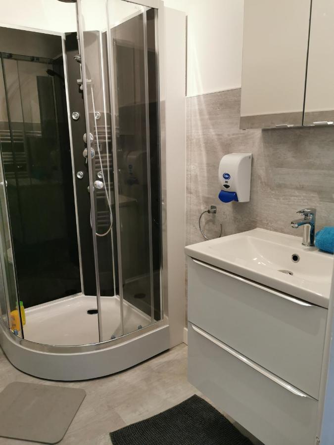 Les Appartements Du Marche Dinan Zewnętrze zdjęcie